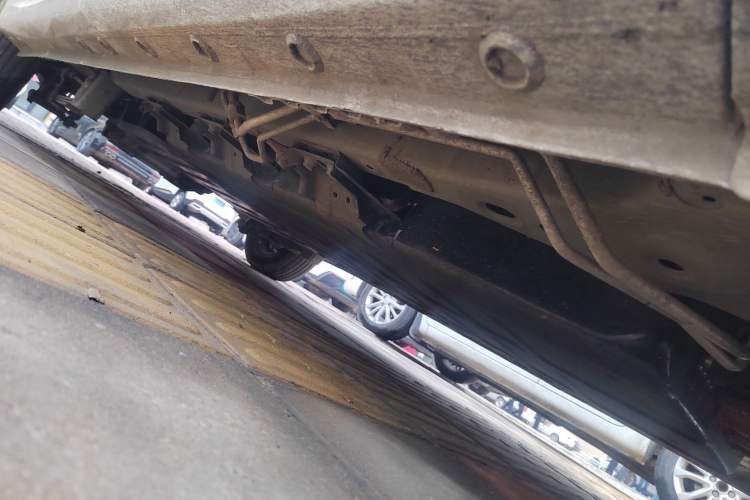 Used Wuling Hongguang New Energy 2024 All-Electric Model 300KM Standard Version Chassis Front Right