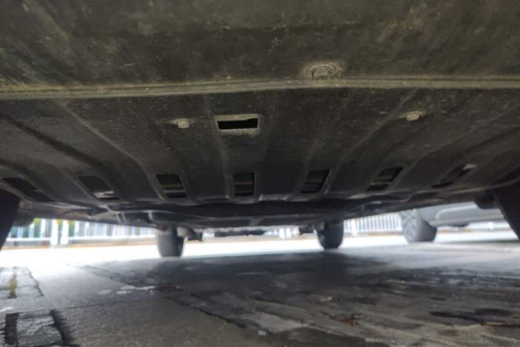 Used Wuling Hongguang New Energy 2024 All-Electric Model 300KM Standard Version Chassis Front