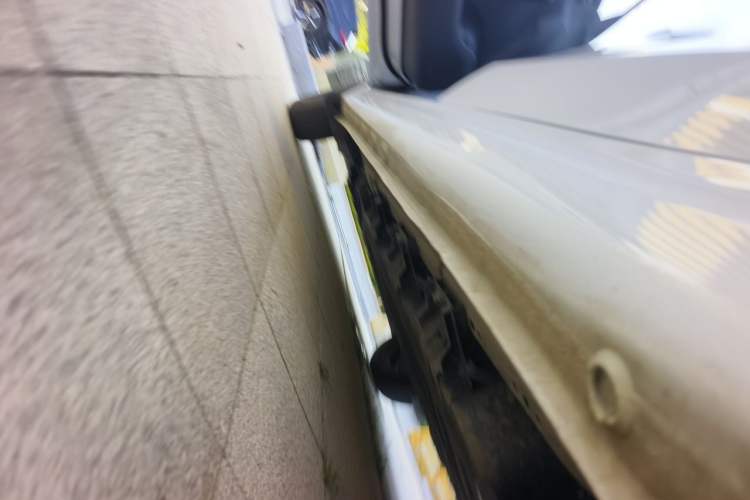 Used Wuling Hongguang New Energy 2024 All-Electric Model 300KM Standard Version Chassis Rear Left