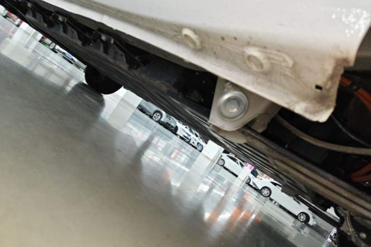 Used Wuling Hongguang New Energy 2024 All-Electric Model 300KM Standard Version Chassis Rear Left