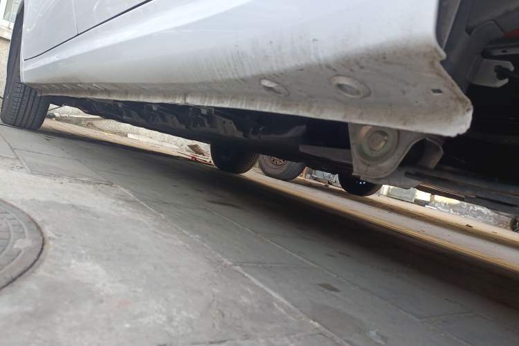 Used Wuling Hongguang New Energy 2024 All-Electric Model 300KM Standard Version Chassis Rear Left