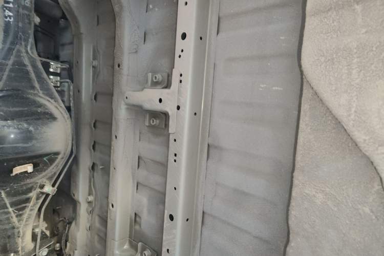 Used Wuling Hongguang New Energy 2024 All-Electric Model 300KM Practical Version Chassis Rear