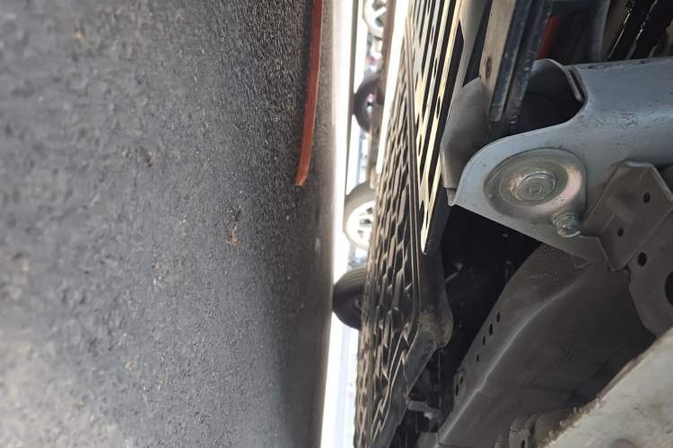Used Wuling Hongguang New Energy 2024 All-Electric Model 300KM Standard Version Chassis Rear Right
