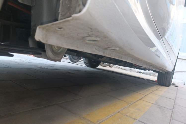 Used Wuling Hongguang New Energy 2024 All-Electric Model 300KM Standard Version Chassis Rear Right