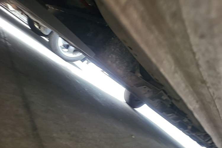 Used Wuling Hongguang New Energy 2024 All-Electric Model 300KM Practical Version Chassis Rear Right