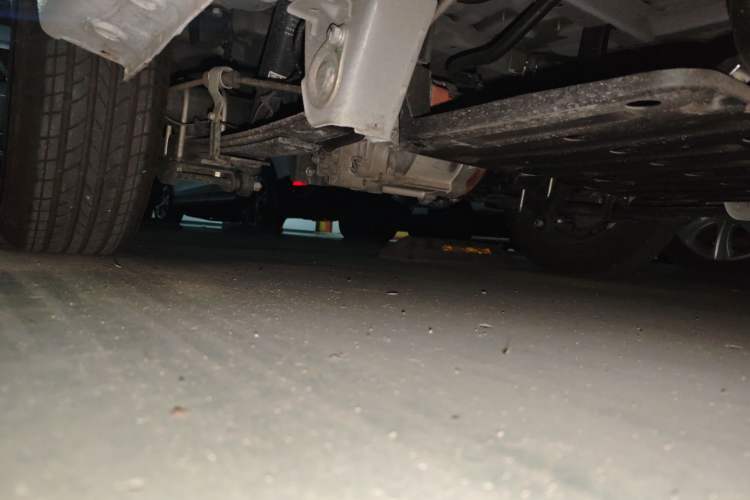 Used Wuling Hongguang New Energy 2024 All-Electric Model 300KM Practical Version Chassis Rear Right