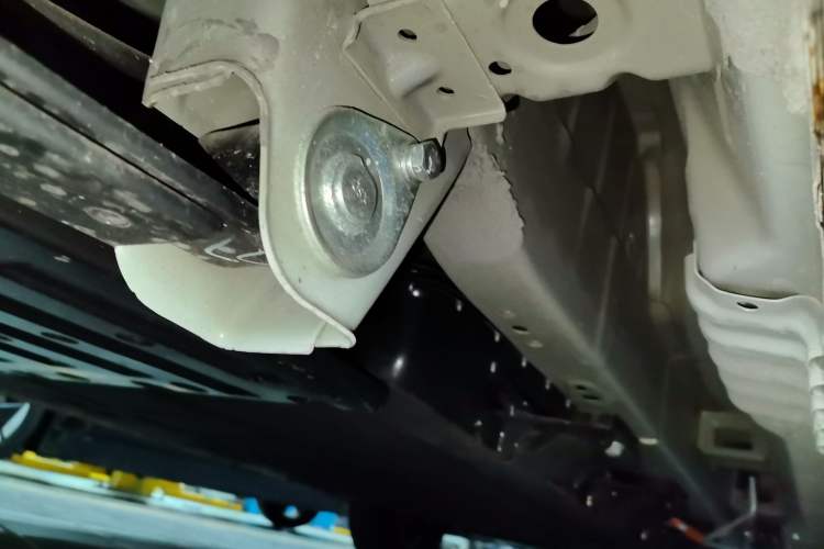Used Wuling Hongguang New Energy 2024 All-Electric Model 300KM Standard Version Chassis Rear Right