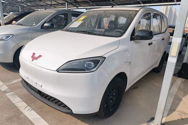 Used Wuling Hongguang New Energy 2024 All-Electric Model 300KM Standard Version