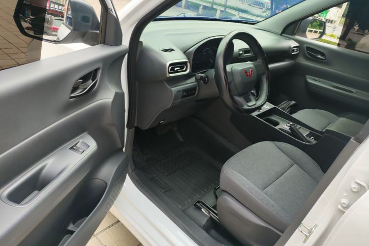 Used Wuling Hongguang New Energy 2024 All-Electric Model 300KM Practical Version Driver Seat