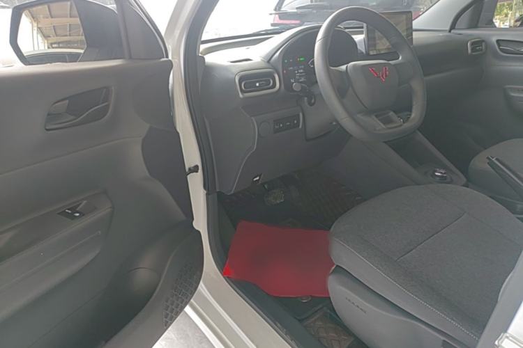 Used Wuling Hongguang New Energy 2024 All-Electric Model 300KM Standard Version Driver Seat