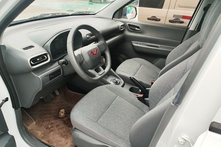Used Wuling Hongguang New Energy 2024 All-Electric Model 300KM Practical Version Driver Seat
