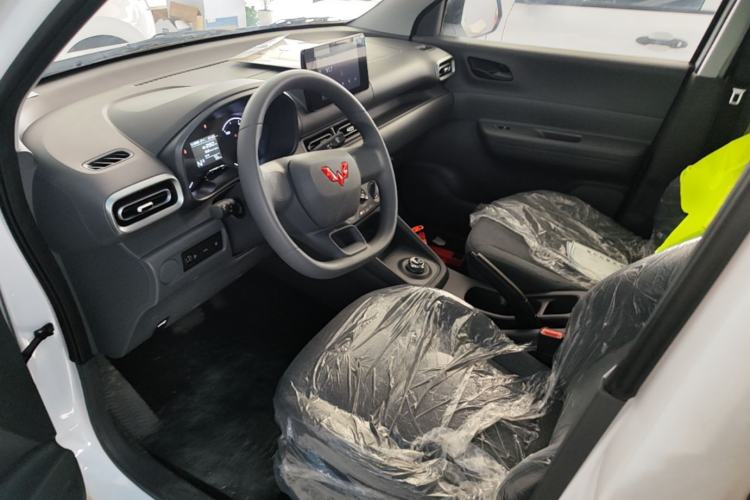 Used Wuling Hongguang New Energy 2024 All-Electric Model 300KM Standard Version Driver Seat