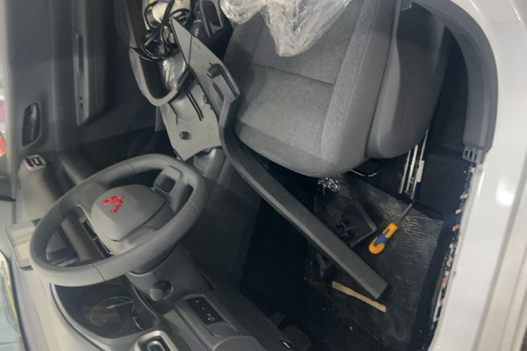 Used Wuling Hongguang New Energy 2024 All-Electric Model 300KM Standard Version Driver Seat