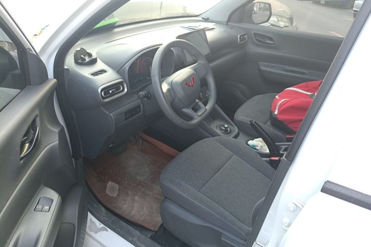 Used Wuling Hongguang New Energy 2024 All-Electric Model 300KM Standard Version Driver Seat