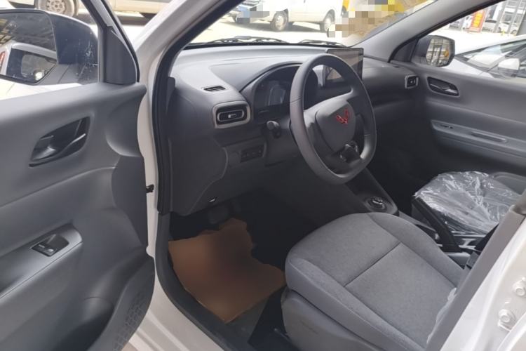 Used Wuling Hongguang New Energy 2024 All-Electric Model 300KM Standard Version Driver Seat