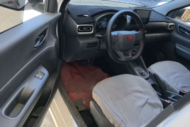 Used Wuling Hongguang New Energy 2024 All-Electric Model 300KM Standard Version Driver Seat