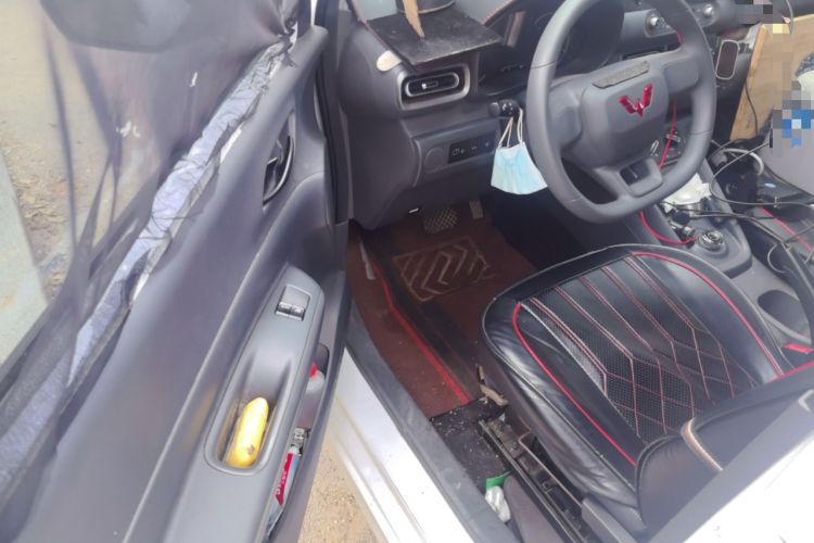 Used Wuling Hongguang New Energy 2024 All-Electric Model 300KM Practical Version Driver Seat