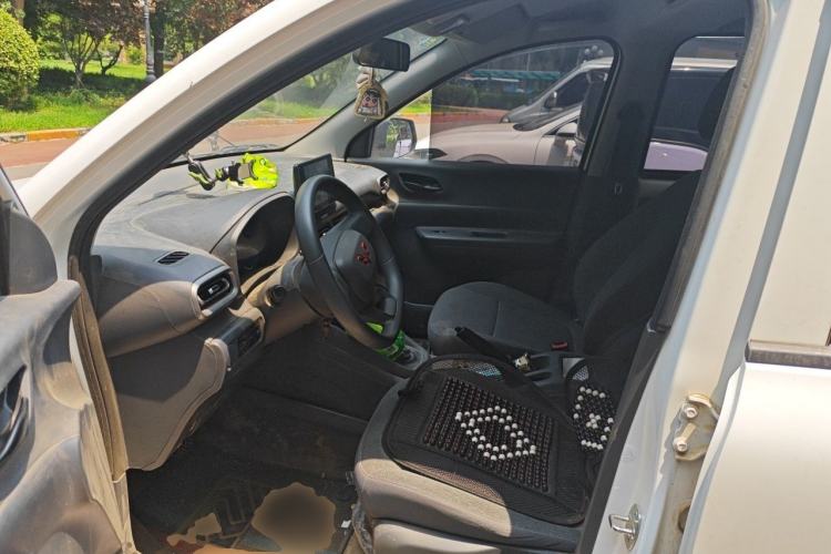 Used Wuling Hongguang New Energy 2024 All-Electric Model 300KM Standard Version Driver Seat