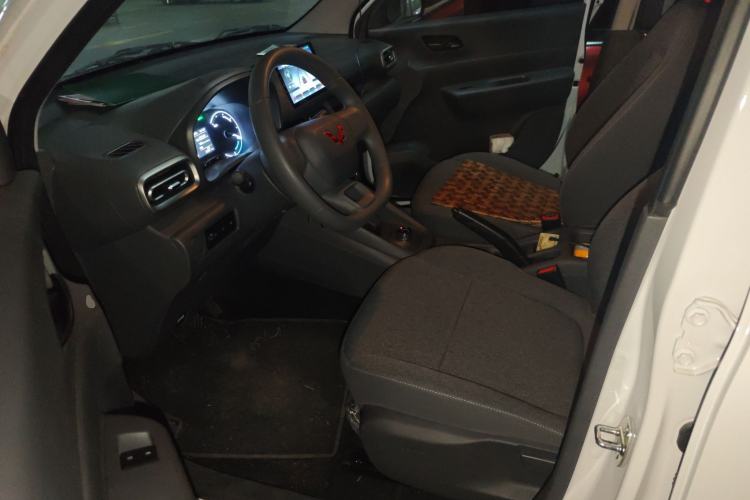 Used Wuling Hongguang New Energy 2024 All-Electric Model 300KM Practical Version Driver Seat