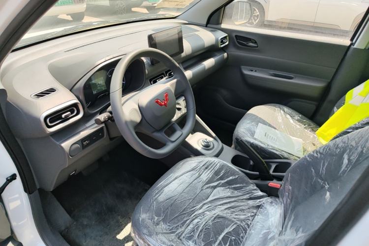 Used Wuling Hongguang New Energy 2024 All-Electric Model 300KM Standard Version Driver Seat