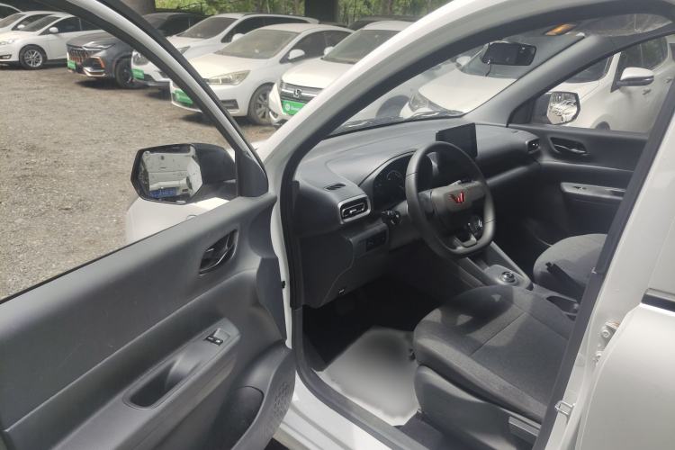 Used Wuling Hongguang New Energy 2024 All-Electric Model 300KM Standard Version Driver Seat