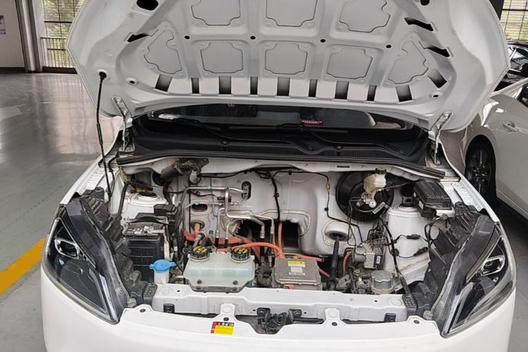 Used Wuling Hongguang New Energy 2024 All-Electric Model 300KM Standard Version Engine Bay
