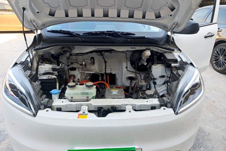 Used Wuling Hongguang New Energy 2024 All-Electric Model 300KM Practical Version Engine Bay