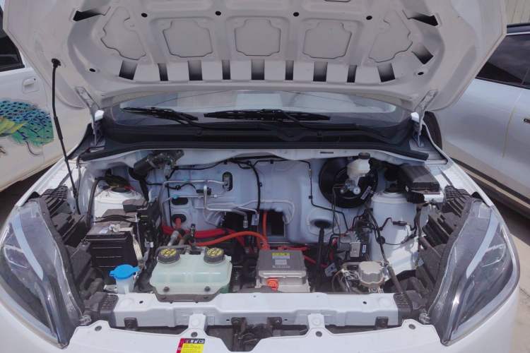 Used Wuling Hongguang New Energy 2024 All-Electric Model 300KM Practical Version Engine Bay