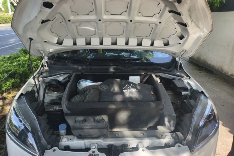 Used Wuling Hongguang New Energy 2024 All-Electric Model 300KM Standard Version Engine Bay