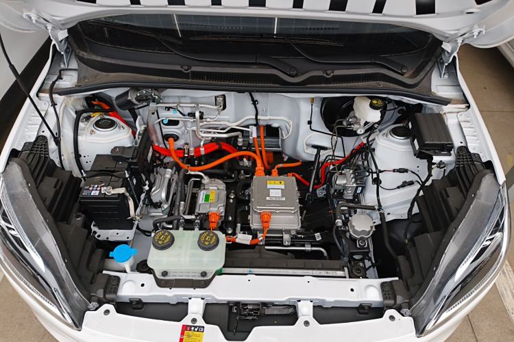 Used Wuling Hongguang New Energy 2024 All-Electric Model 300KM Standard Version Engine Bay