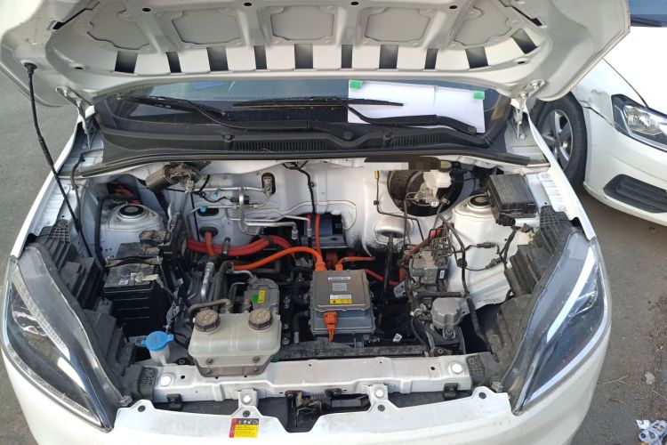 Used Wuling Hongguang New Energy 2024 All-Electric Model 300KM Standard Version Engine Bay
