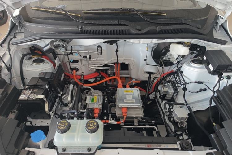 Used Wuling Hongguang New Energy 2024 All-Electric Model 300KM Practical Version Engine Bay