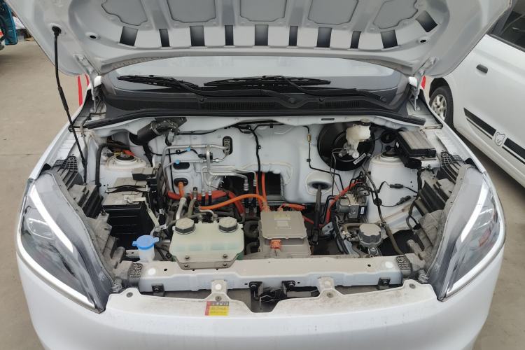 Used Wuling Hongguang New Energy 2024 All-Electric Model 300KM Standard Version Engine Bay