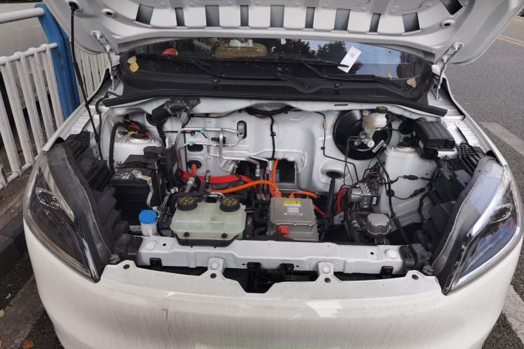 Used Wuling Hongguang New Energy 2024 All-Electric Model 300KM Practical Version Engine Bay