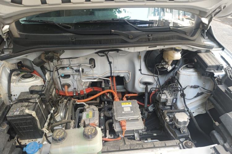 Used Wuling Hongguang New Energy 2024 All-Electric Model 300KM Standard Version Engine Bay