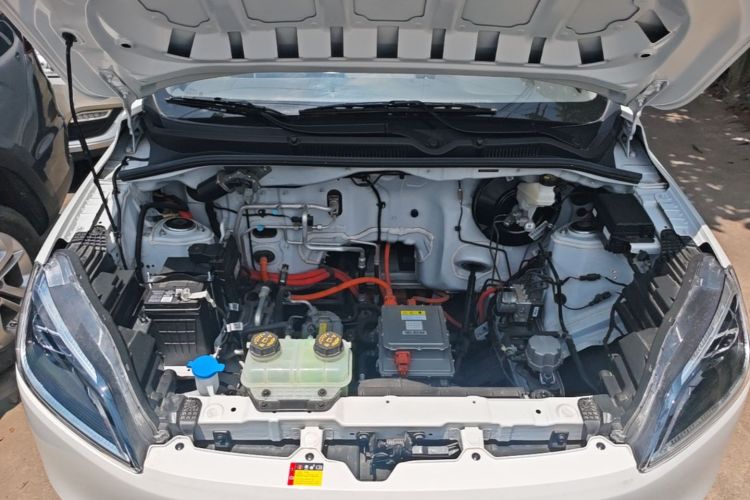 Used Wuling Hongguang New Energy 2024 All-Electric Model 300KM Practical Version Engine Bay