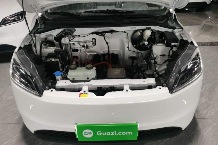 Used Wuling Hongguang New Energy 2024 All-Electric Model 300KM Standard Version Engine Bay
