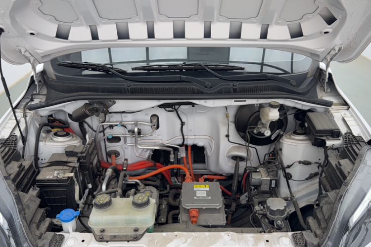 Used Wuling Hongguang New Energy 2024 All-Electric Model 300KM Practical Version Engine Bay