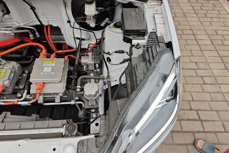 Used Wuling Hongguang New Energy 2024 All-Electric Model 300KM Practical Version Engine Bay Left
