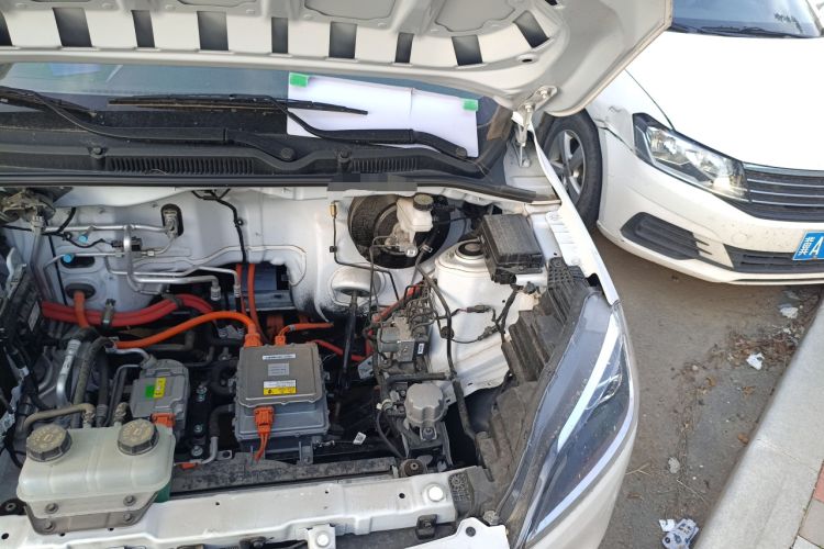 Used Wuling Hongguang New Energy 2024 All-Electric Model 300KM Standard Version Engine Bay Left