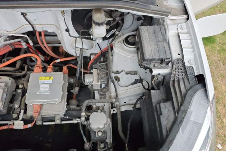 Used Wuling Hongguang New Energy 2024 All-Electric Model 300KM Standard Version Engine Bay Left