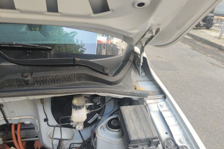 Used Wuling Hongguang New Energy 2024 All-Electric Model 300KM Standard Version Engine Bay Left