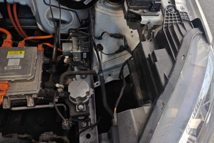 Used Wuling Hongguang New Energy 2024 All-Electric Model 300KM Practical Version Engine Bay Left