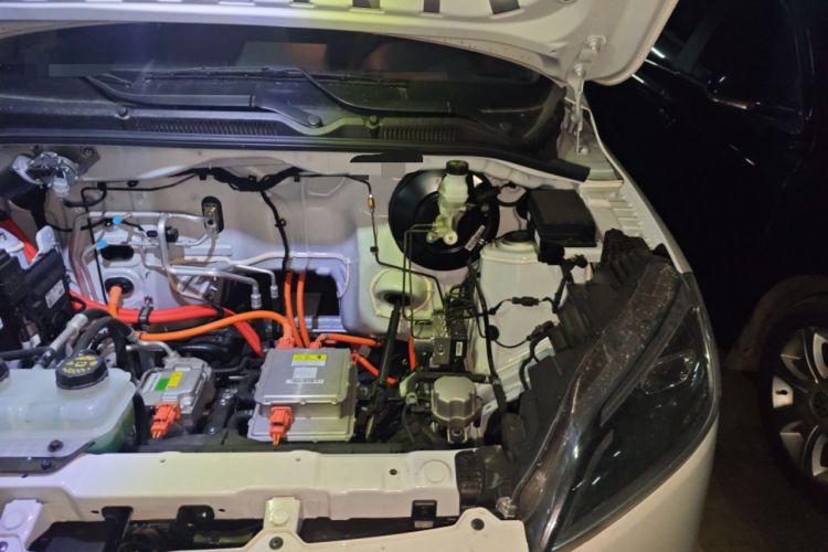 Used Wuling Hongguang New Energy 2024 All-Electric Model 300KM Practical Version Engine Bay Left