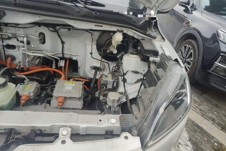 Used Wuling Hongguang New Energy 2024 All-Electric Model 300KM Standard Version Engine Bay Left