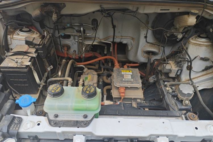 Used Wuling Hongguang New Energy 2024 All-Electric Model 300KM Standard Version Engine Bay