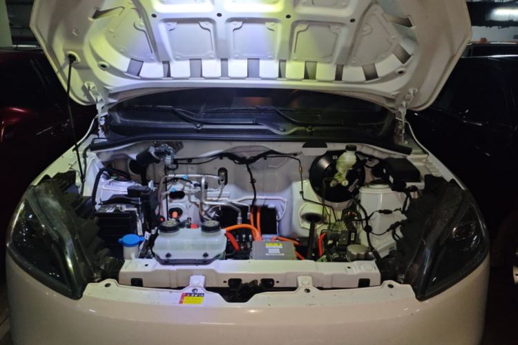 Used Wuling Hongguang New Energy 2024 All-Electric Model 300KM Practical Version Engine Bay