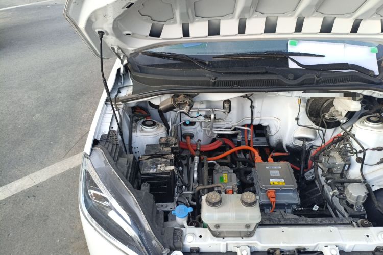 Used Wuling Hongguang New Energy 2024 All-Electric Model 300KM Standard Version Engine Bay Right