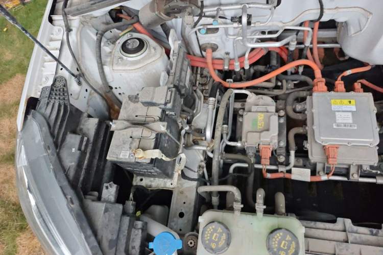 Used Wuling Hongguang New Energy 2024 All-Electric Model 300KM Standard Version Engine Bay Right