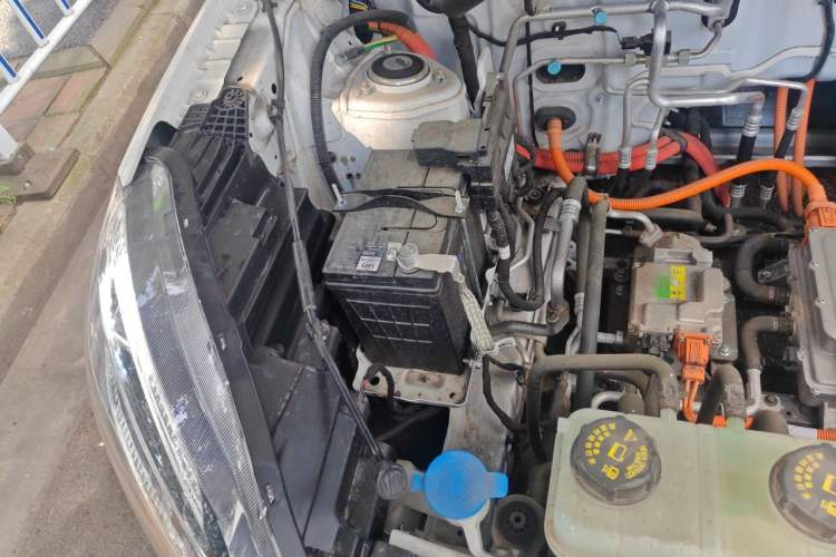 Used Wuling Hongguang New Energy 2024 All-Electric Model 300KM Practical Version Engine Bay Right